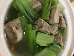 芥菜炖咸骨-岭南汇海鲜酒家·粤菜·手工茶点(蛇口店)