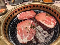-蚂蚁洞·烤肉大营地(上海静安大悦城店)