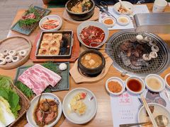 -草家酱蟹炭火烤肉店(珲春南路一店)