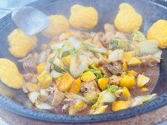 -粘豆包柴火铁锅炖