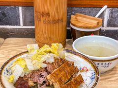 -金牌隆江猪脚饭