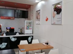 大堂-满宝馄饨(HRB新亭街店)