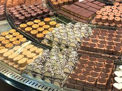 -Laderach 莱德拉(上海环贸iapm店)