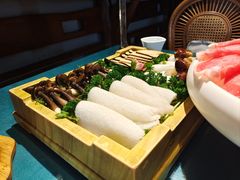 -慢丽江·云南野生菌土鸡锅(付家庄店)