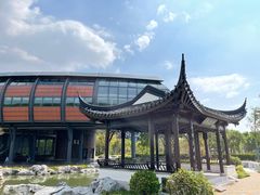 -上海滴水湖皇冠假日酒店