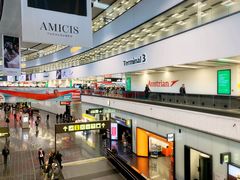 -维也纳国际机场