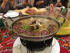 -闯关东东北农家菜(崂山石老人店)