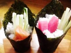 三文鱼手卷和金枪鱼手卷-海之幸味日式料理(宜宾莱茵店)
