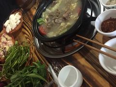 -阿婆情腊排骨火锅(金虹路店)