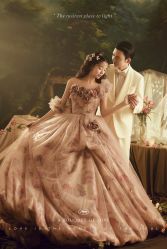 -雪中彩影婚纱摄影·微光艺术中心