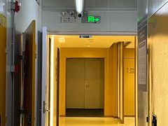 -安东易迷你仓自助寄存仓库(淞虹路店)