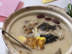 川穹白芷鱼头煲-惠爱餐厅