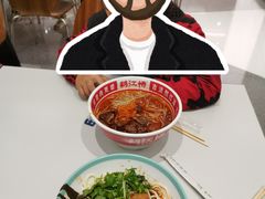 -鹤江桥·红油牛肉粉(SKP店)