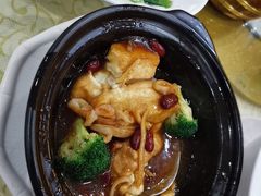 -鹏城人家海鲜酒家·23年老字号(较场尾店)