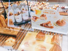-PARIS BAGUETTE巴黎贝甜(周浦万达店)