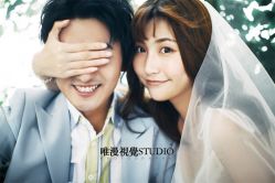 俏皮可爱-巴黎婚纱摄影工作室