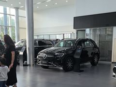 -天津波士信达奔驰4S店(卫津南路店)