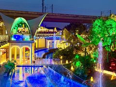 -茅草房·河畔园林火锅