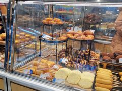 面包甜点陈列柜-巴黎贝甜(右安门店)
