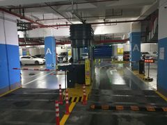 -龙湖虹桥天街-停车场