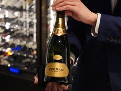 -wineapp葡萄酒餐吧(外滩金融中心店)