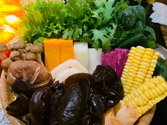 -湊湊火锅·茶憩(打浦桥日月光店)