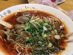 -八一路好吃街(雨田商务大厦店)