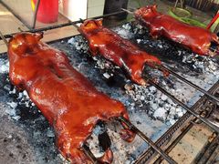 -黄记四更烤乳猪店