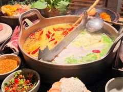 -三出山火锅(南京万象天地店)