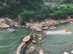 -安吉龙王山峡谷漂流