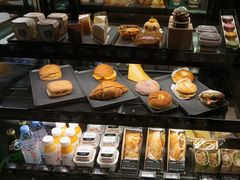 -星巴克臻选(南京金茂览秀城店)