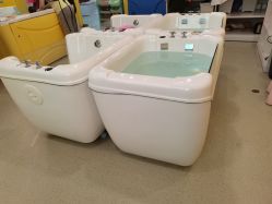 -鱼乐贝贝婴幼儿亲子水育(幸福街店)