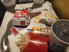 -麦当劳(新世纪环球中心店)