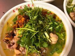 -文山荷鲜居(翠湖店)