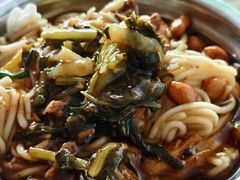 -灵山卢梅燕粉店