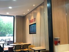 大堂-达美乐比萨(凤凰东街店)