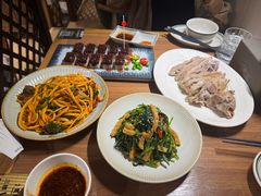 菠菜拌面筋-贯贯吉·清真餐厅(浙江中路店)