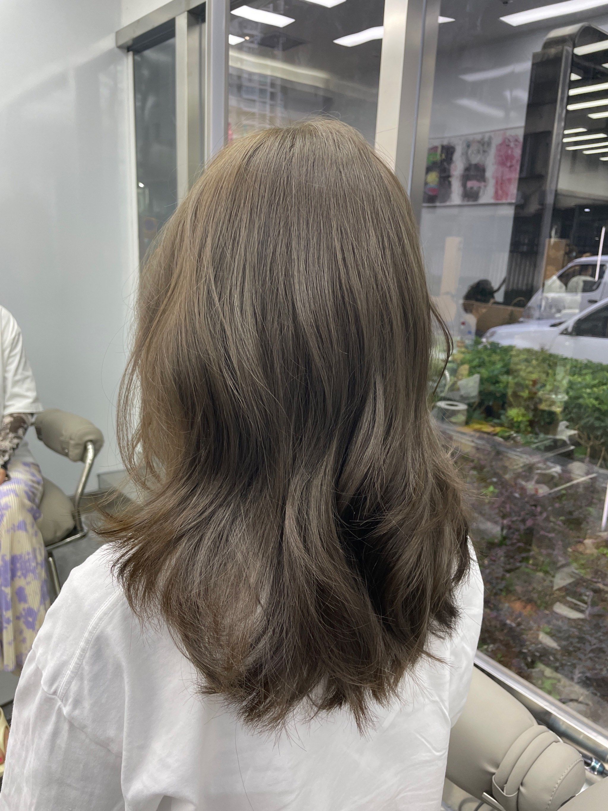 茶青色发色推荐