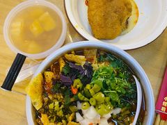 -丽丽三鲜螺蛳粉(田林路店)