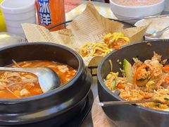 -豚妈妈汤饭·部队锅(南京东路店)