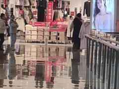 -优衣库(重庆星光时代广场店)