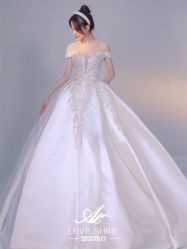-LOVE SHINE婚纱·红鼎庄龙凤褂·妈妈装定制