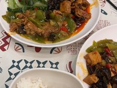 -成都中升之星奔驰4S店