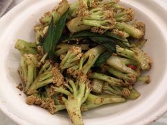 -马尔龙新疆饭店·清真(瑞景店)