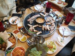 -江南猪肉商会无限续吃(弘大店)
