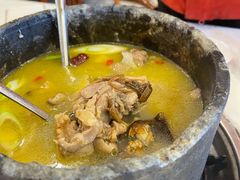 -鲁朗纳麦石锅鸡庄园