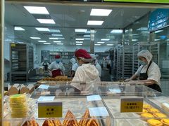 面包甜点陈列柜-鲍师傅糕点(百盛西南商都店)