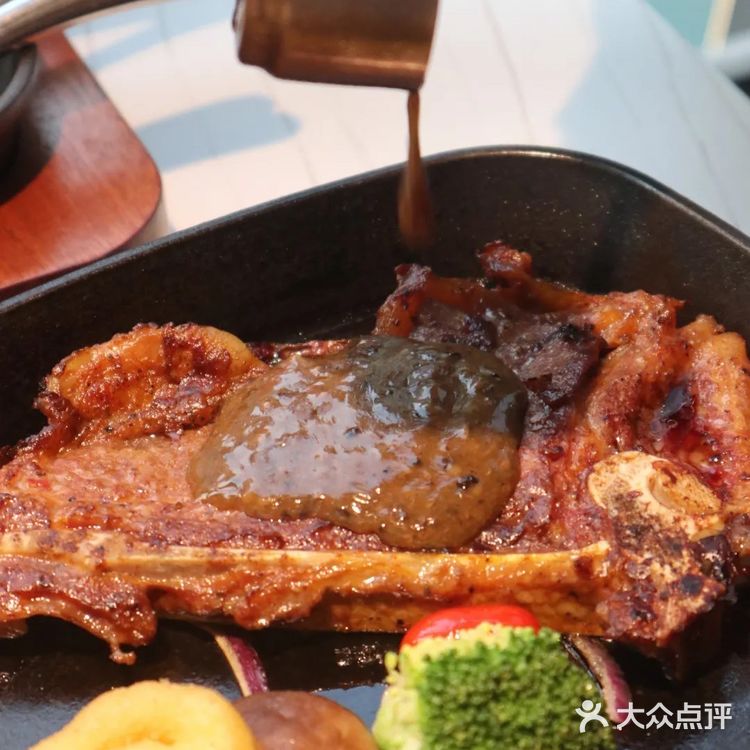 原切谷饲牛扒 七成熟美味刚刚好🥩