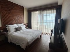 -三亚湾海居铂尔曼度假酒店