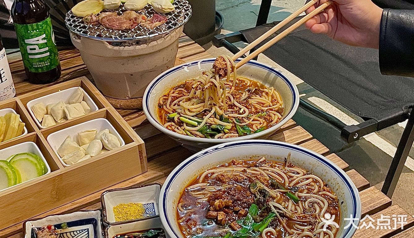 昆明|奔赴山海湾的mini围炉烤肉烧豆腐
